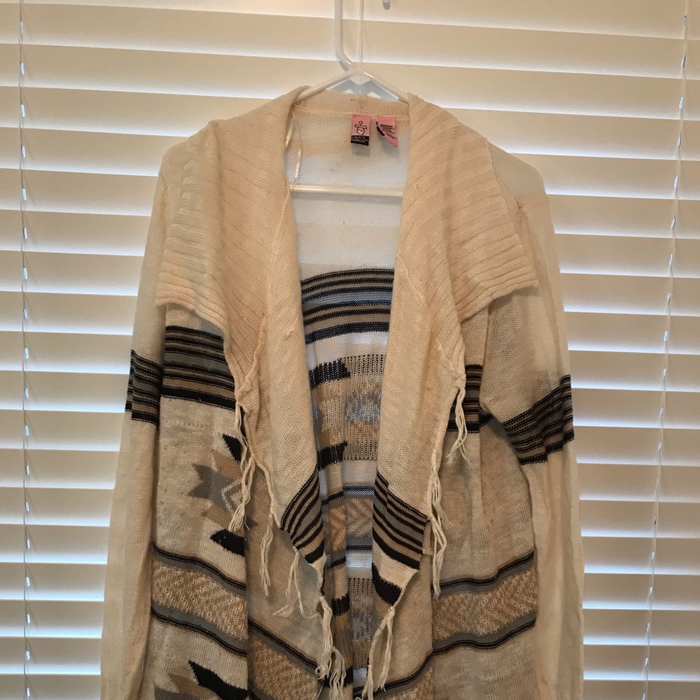Love on a Hanger // Cardigan with Tassles